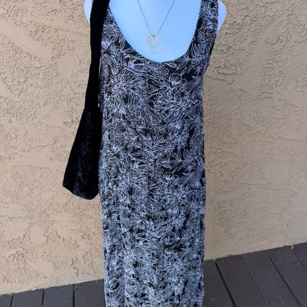 Handmade black and white reversible polka dot and floral dress - Picture 2 of 6
